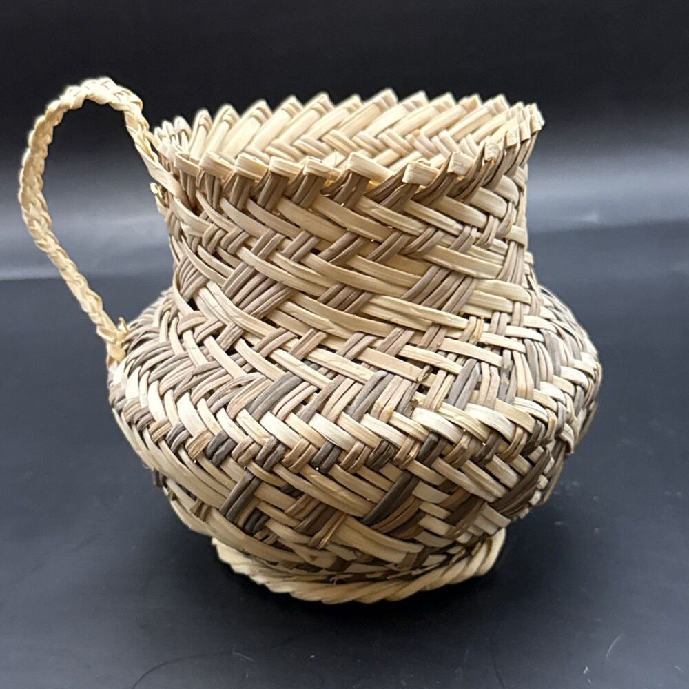 Vintage Tarahumara Mexican Handmade Woven Pitcher Basket One Handle 4" H